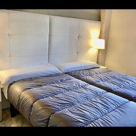 Mi Capricho C16 Beachfront Apartment Sitio de Calahonda Екстер'єр фото